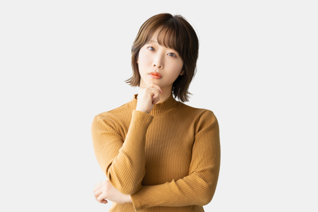 迷っている女性